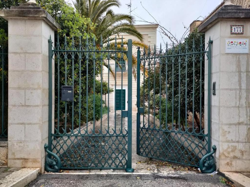 Giardino A Mare Lägenhet Bari Exteriör bild