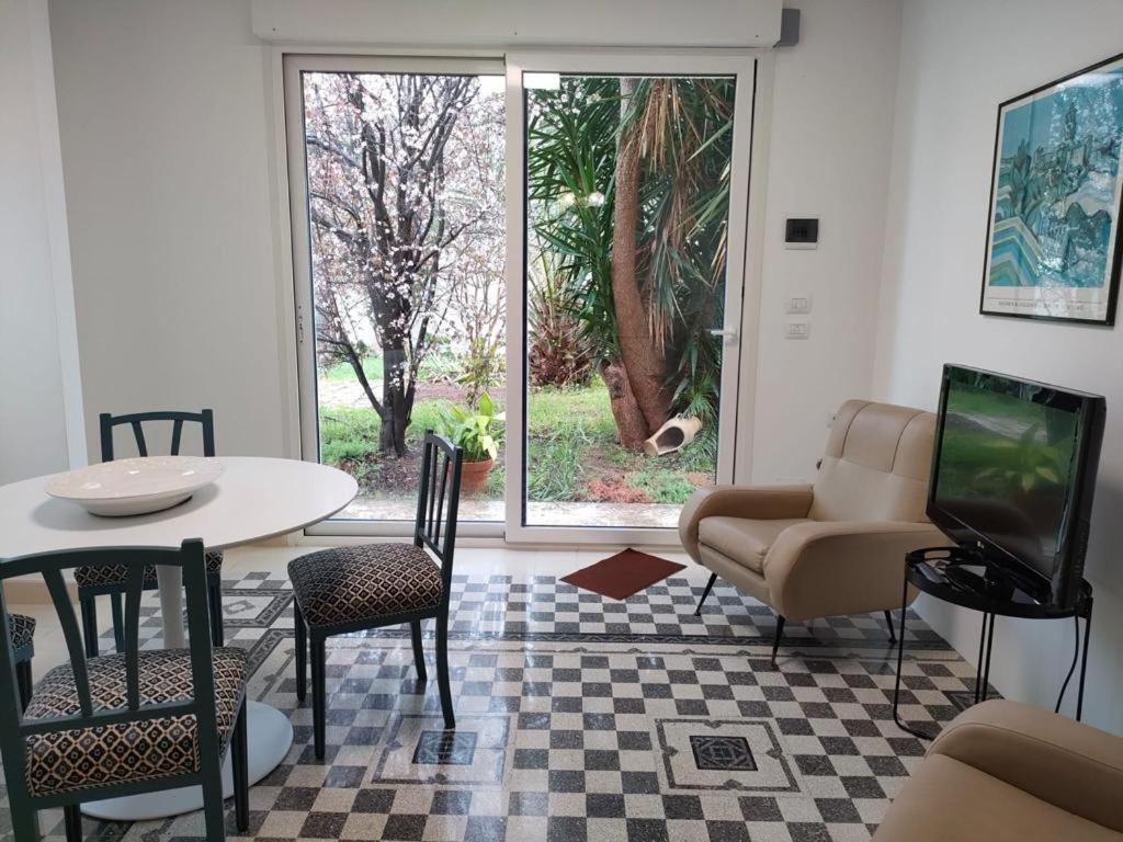 Giardino A Mare Lägenhet Bari Exteriör bild
